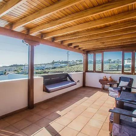 Elegancia Villa Macher